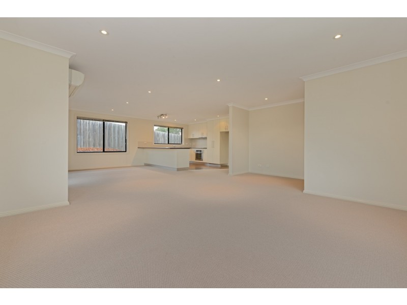 2/11 Bonnett Place, Mornington TAS 7018