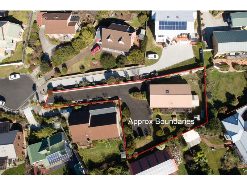 15 Clearwater Court, Blackmans Bay TAS 7052