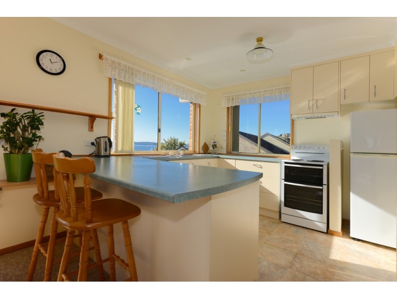 15 Clearwater Court, Blackmans Bay TAS 7052
