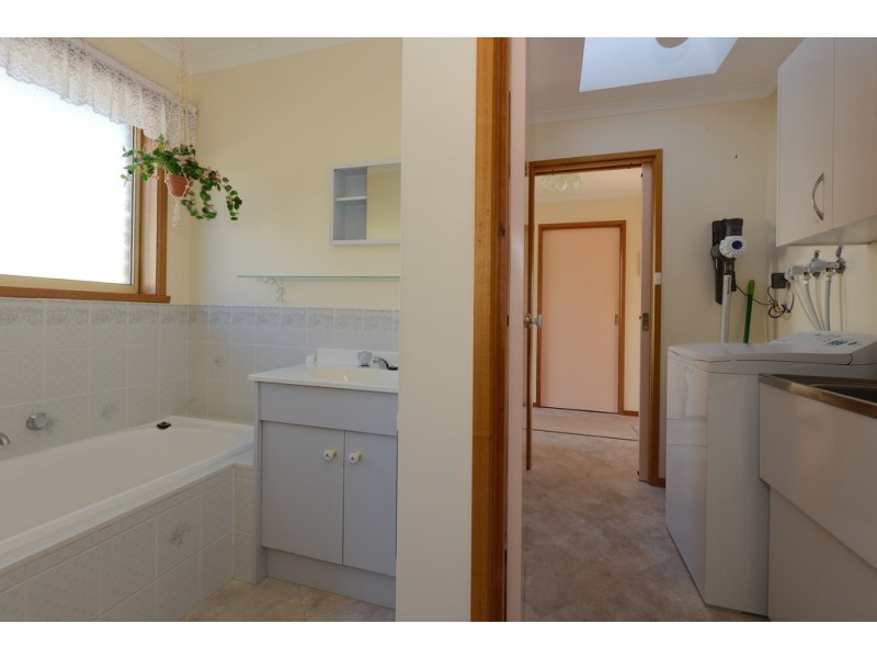 15 Clearwater Court, Blackmans Bay TAS 7052