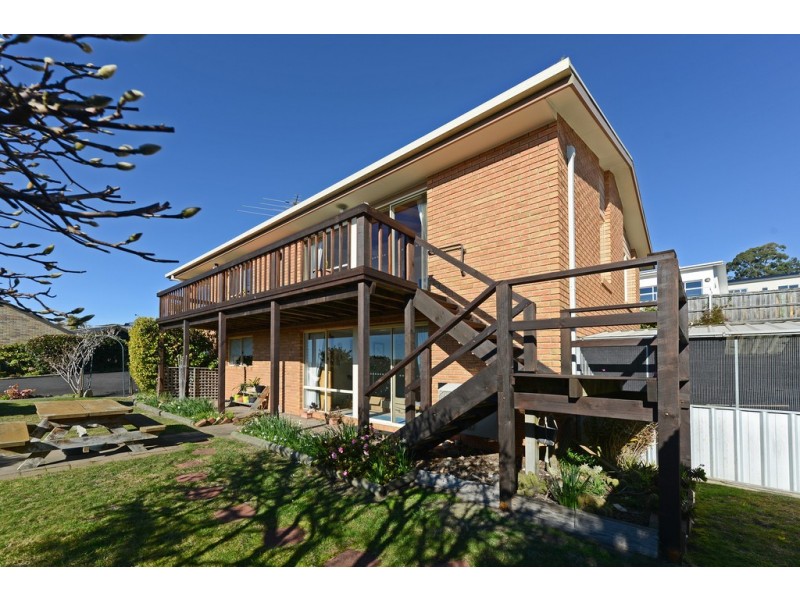 15 Clearwater Court, Blackmans Bay TAS 7052