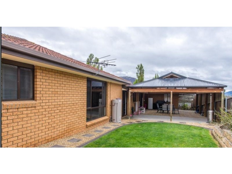 23 Clives Avenue, Old Beach TAS 7017