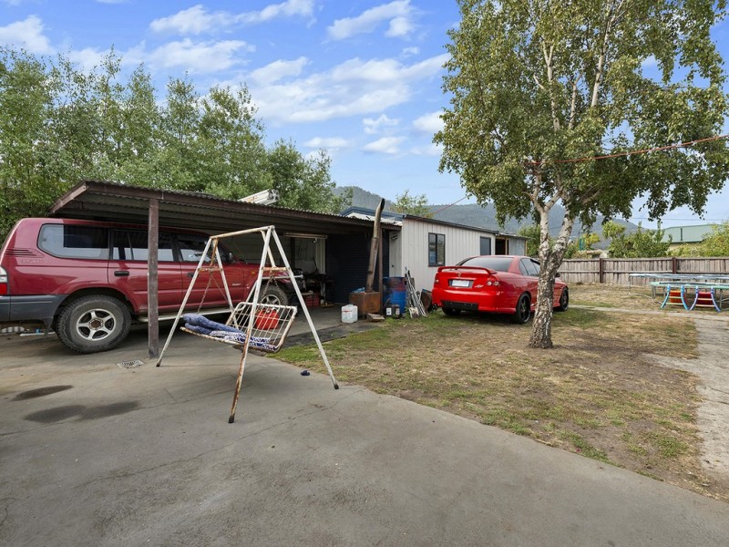 9 Fourth Avenue, New Norfolk TAS 7140