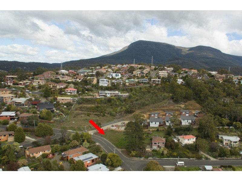 64 Corinda Grove, West Moonah TAS 7009