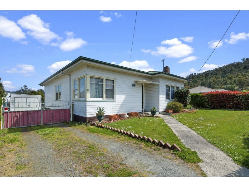 18 Fourth Avenue, New Norfolk TAS 7140