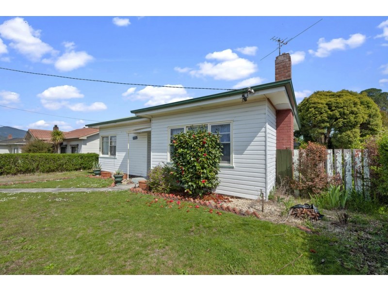 18 Fourth Avenue, New Norfolk TAS 7140