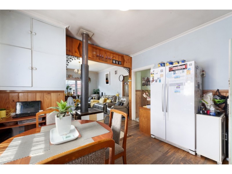 18 Fourth Avenue, New Norfolk TAS 7140