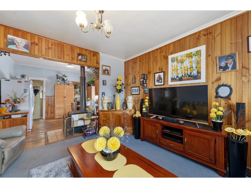 18 Fourth Avenue, New Norfolk TAS 7140