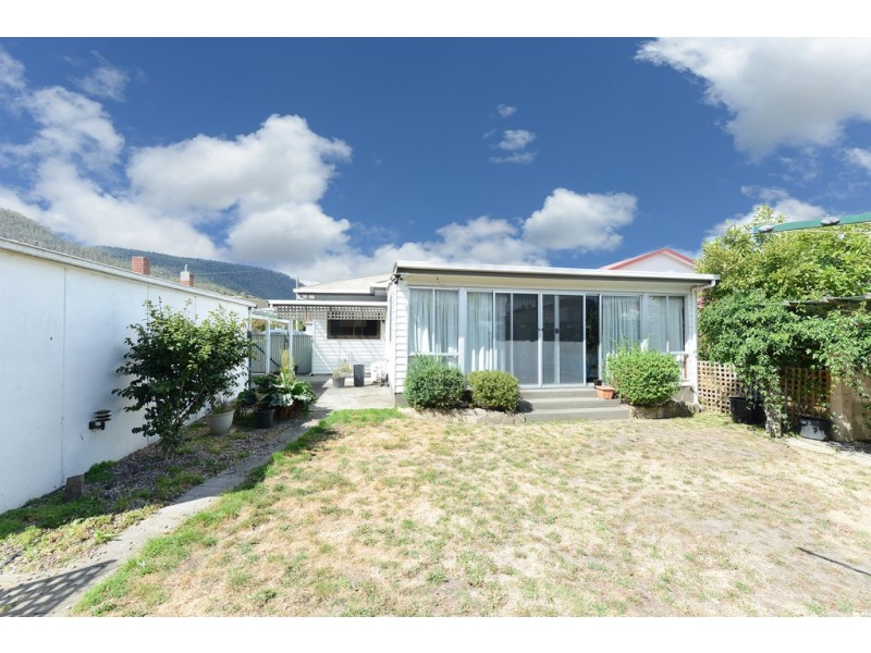 16 Fifth Avenue, New Norfolk TAS 7140