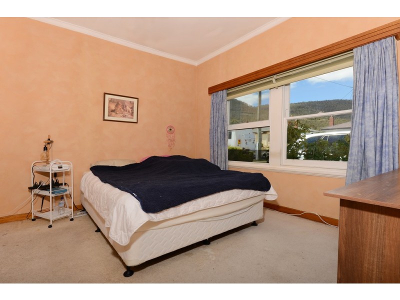 16 Fifth Avenue, New Norfolk TAS 7140