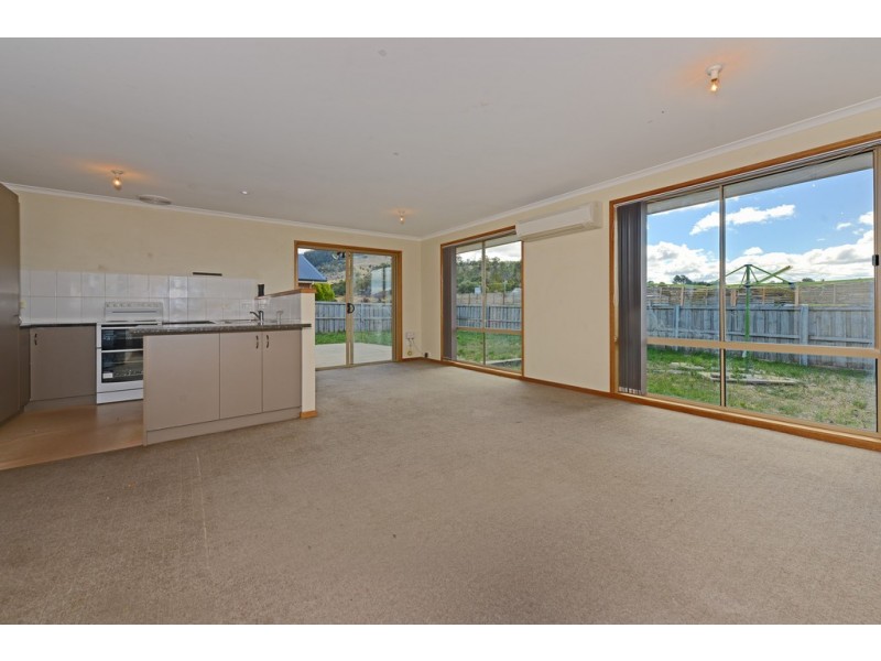 1/53 Alexander Circle, Campania TAS 7026