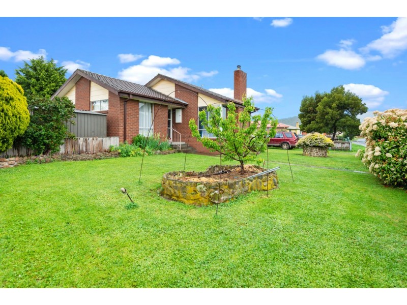15 Cox Avenue, New Norfolk TAS 7140