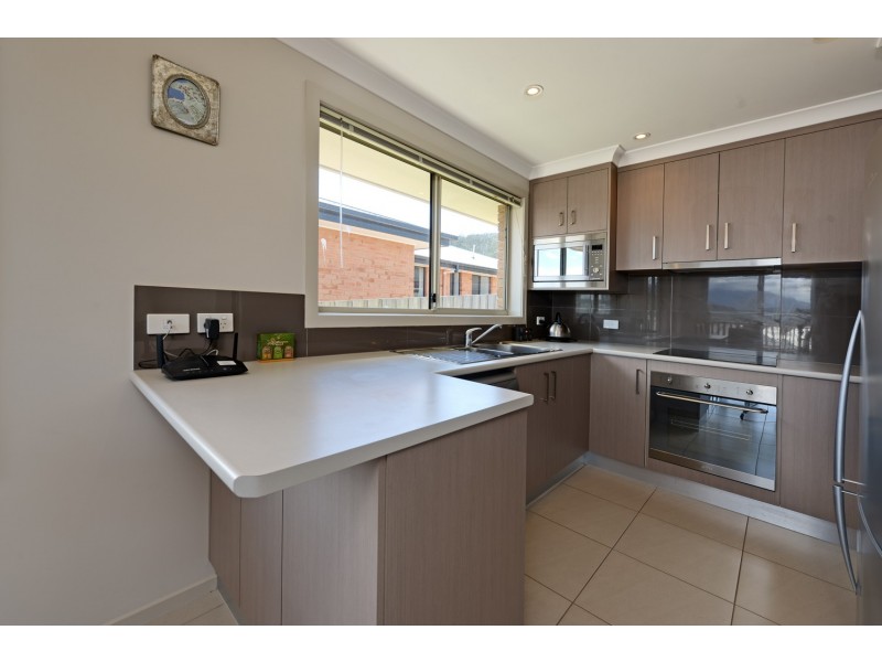 1/18 Vasili Court, Oakdowns TAS 7019