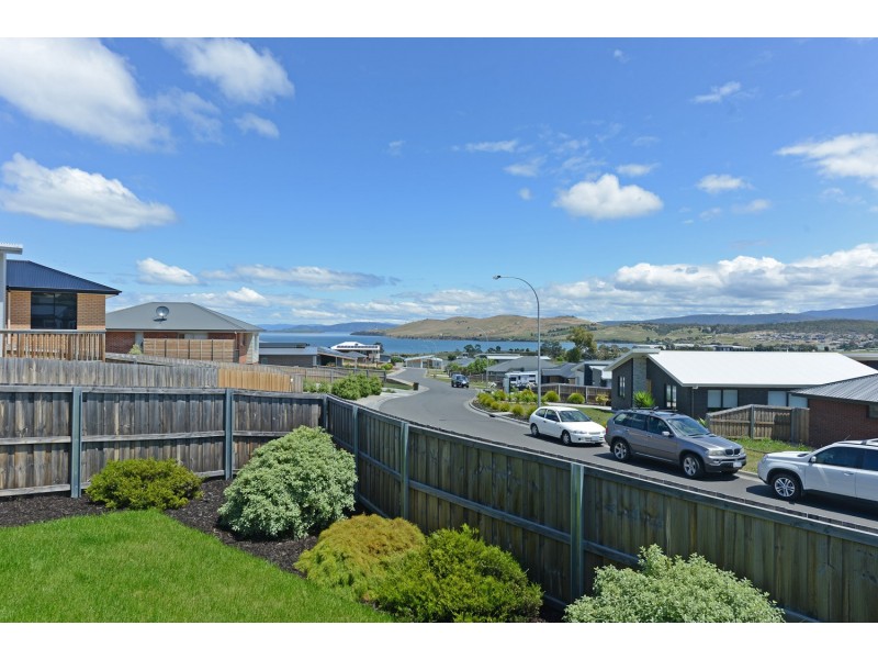 1/18 Vasili Court, Oakdowns TAS 7019