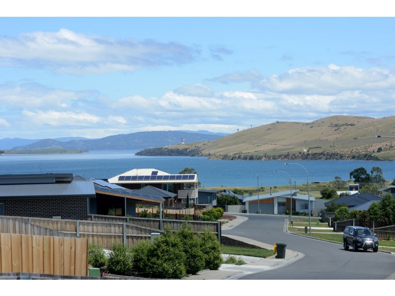 1/18 Vasili Court, Oakdowns TAS 7019