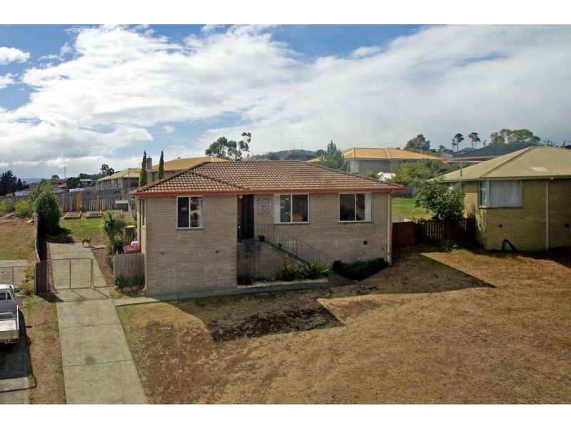 24 Calvert Crescent, Herdsmans Cove TAS 7030