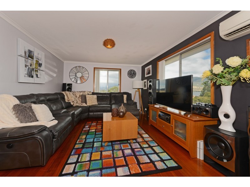 24 Calvert Crescent, Herdsmans Cove TAS 7030