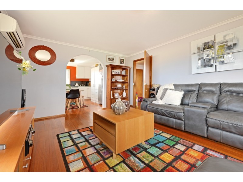 24 Calvert Crescent, Herdsmans Cove TAS 7030