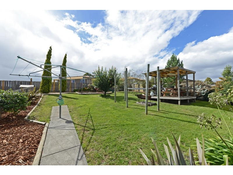24 Calvert Crescent, Herdsmans Cove TAS 7030