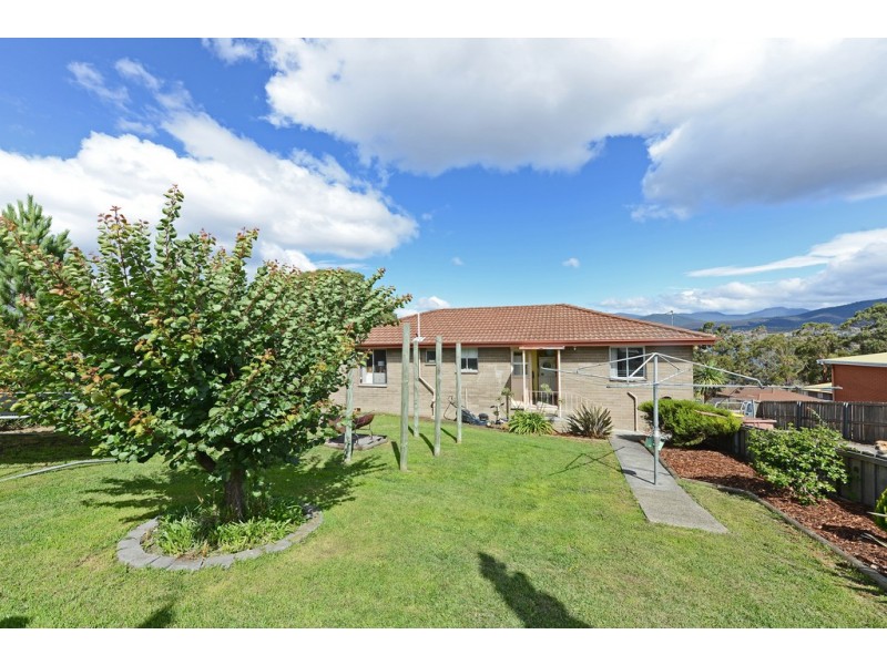 24 Calvert Crescent, Herdsmans Cove TAS 7030