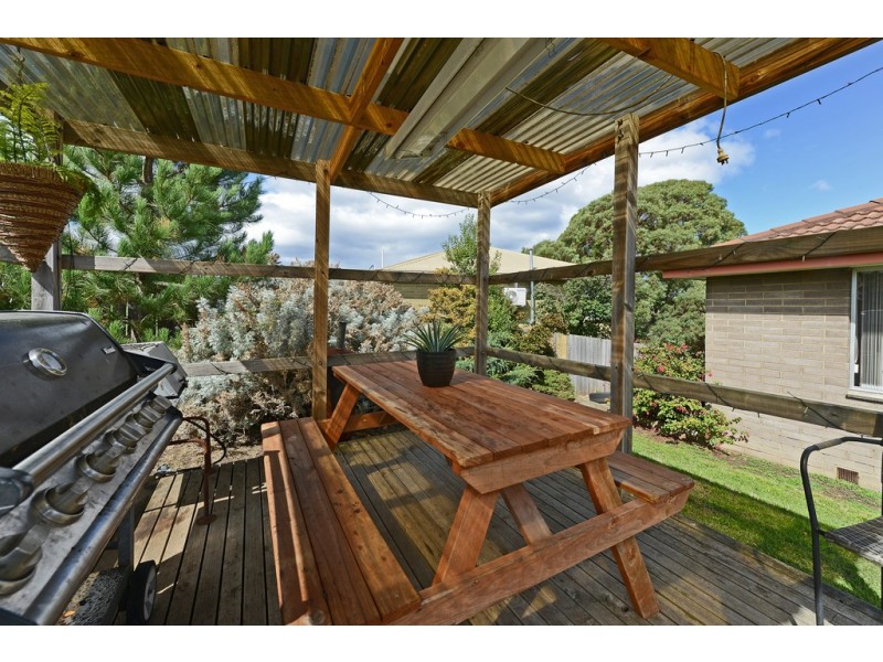 24 Calvert Crescent, Herdsmans Cove TAS 7030