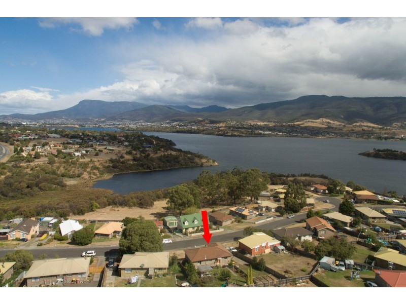 24 Calvert Crescent, Herdsmans Cove TAS 7030