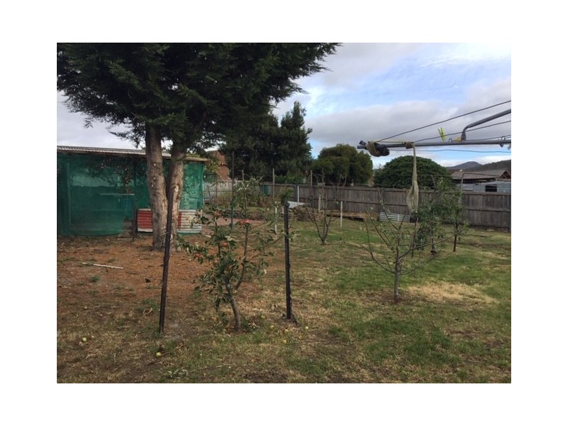 15 Cox Avenue, New Norfolk TAS 7140