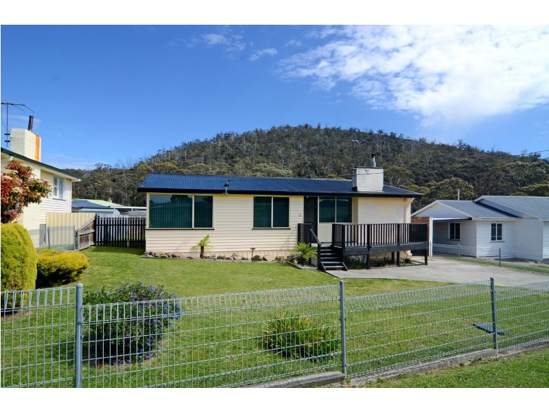 6 Arunta Crescent, Chigwell TAS 7011