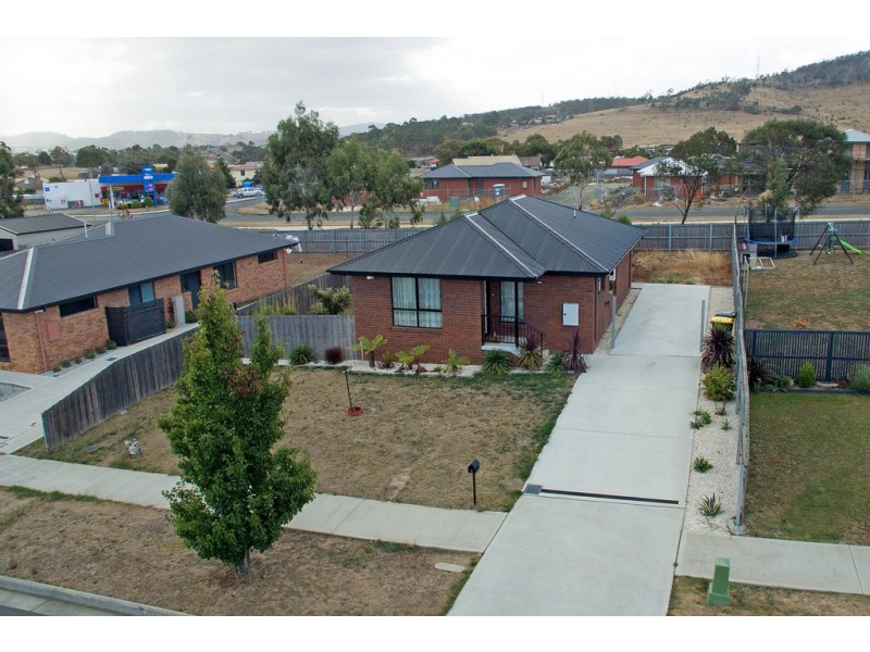 8 Barrob Street, Old Beach TAS 7017