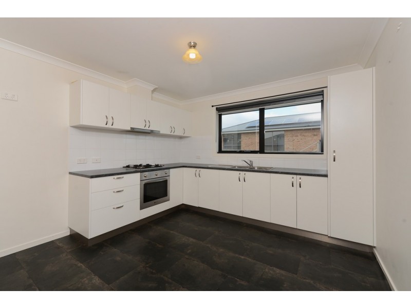 8 Barrob Street, Old Beach TAS 7017