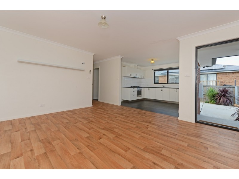 8 Barrob Street, Old Beach TAS 7017