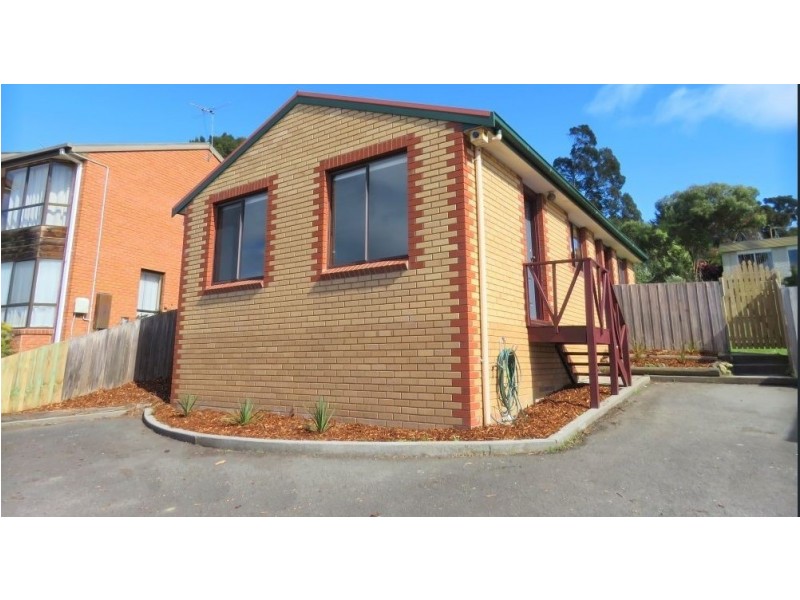 2/10 Opal Drive, Blackmans Bay TAS 7052