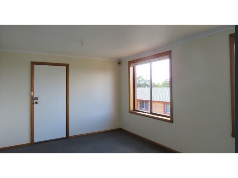 2/10 Opal Drive, Blackmans Bay TAS 7052