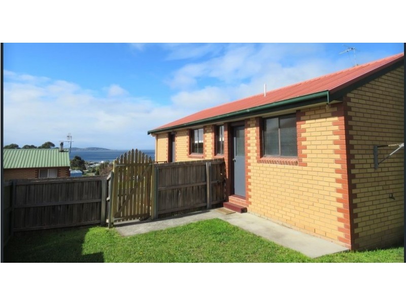 2/10 Opal Drive, Blackmans Bay TAS 7052