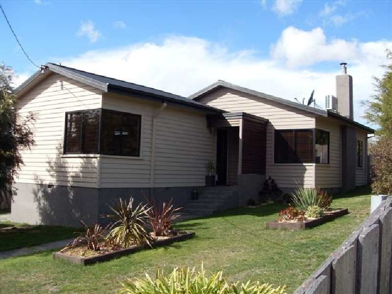 Claremont TAS 7011
