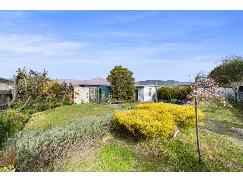 38 North Crescent, New Norfolk TAS 7140
