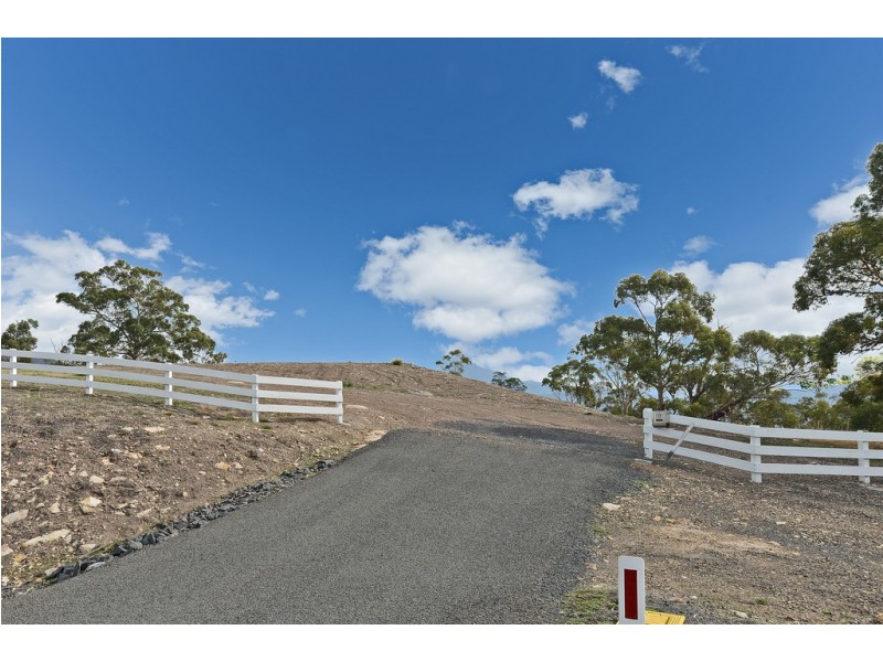 17 Dickenson Drive, Granton TAS 7030