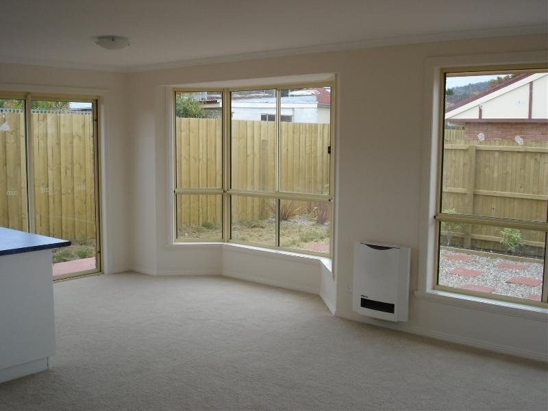 4/17 Manor Gardens, Kingston TAS 7050