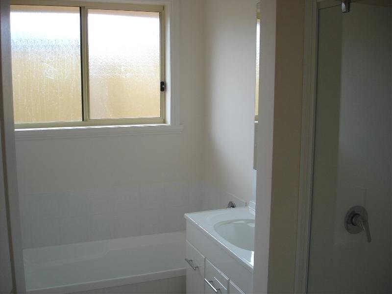 4/17 Manor Gardens, Kingston TAS 7050