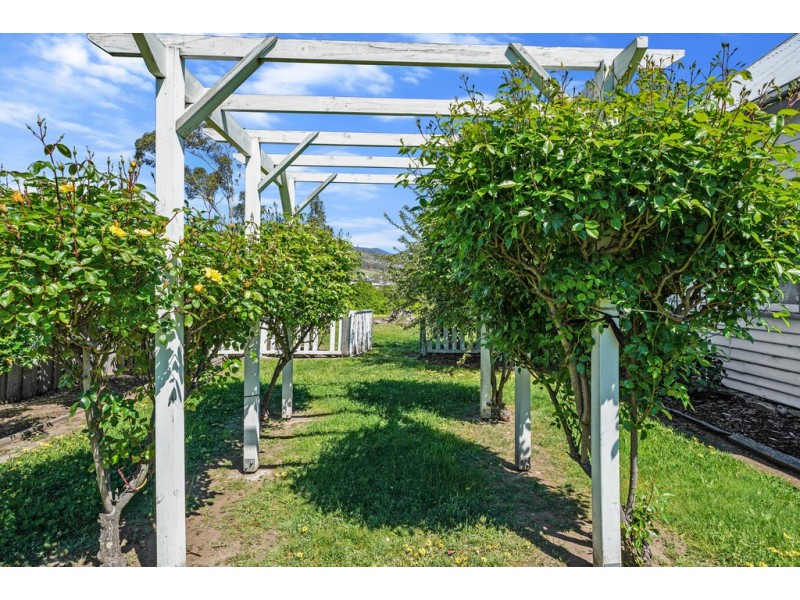 5 Turriff Lodge Drive, New Norfolk TAS 7140