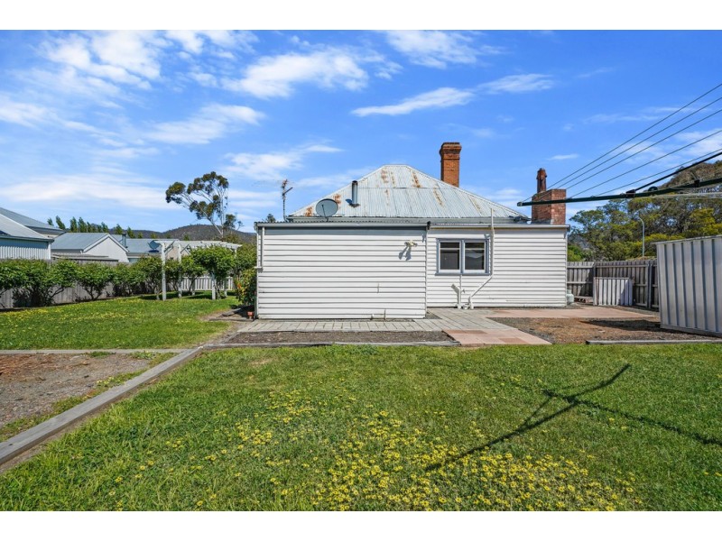 5 Turriff Lodge Drive, New Norfolk TAS 7140