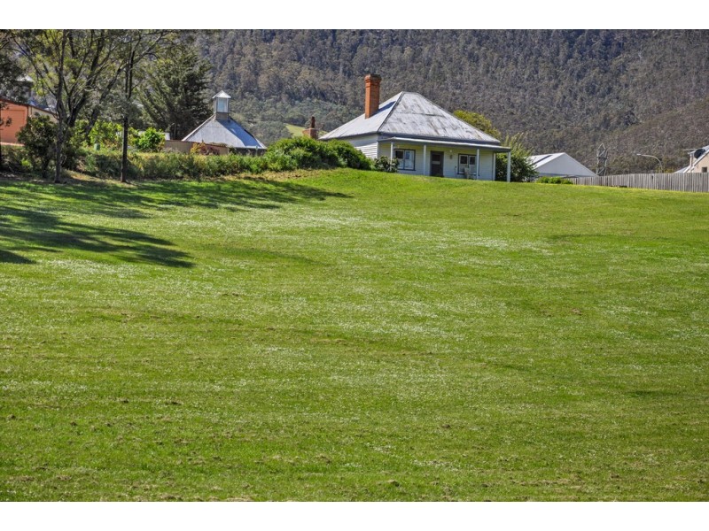5 Turriff Lodge Drive, New Norfolk TAS 7140