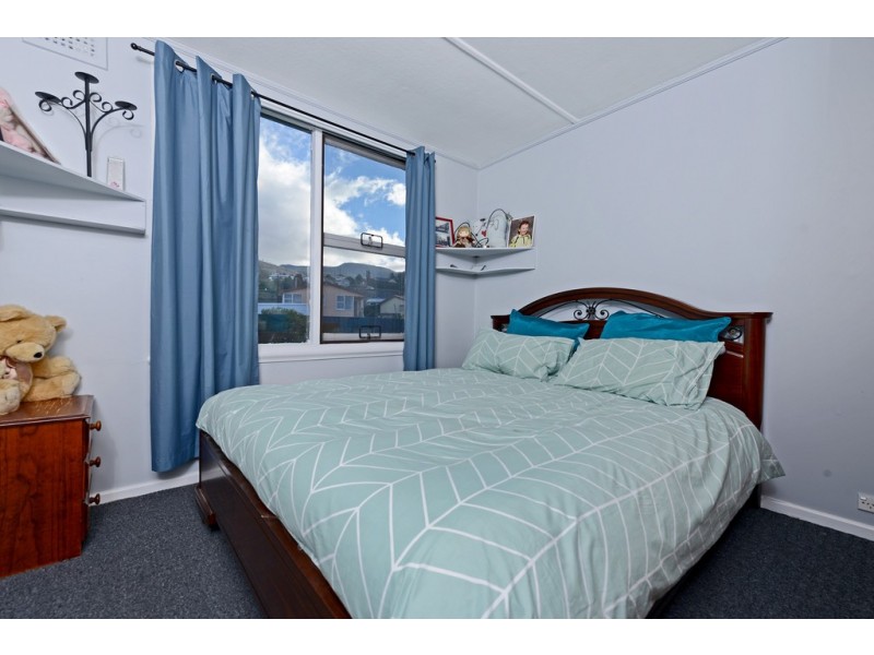 15 Yoora Street, Berriedale TAS 7011