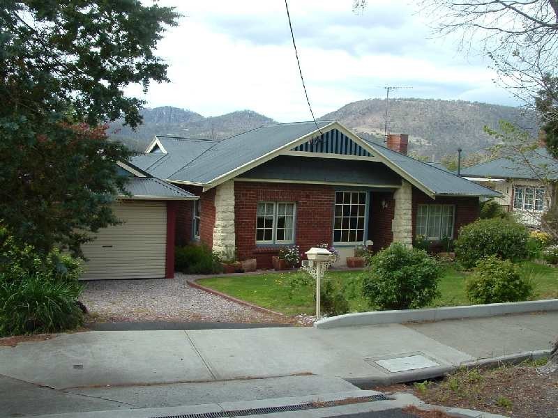 Claremont TAS 7011