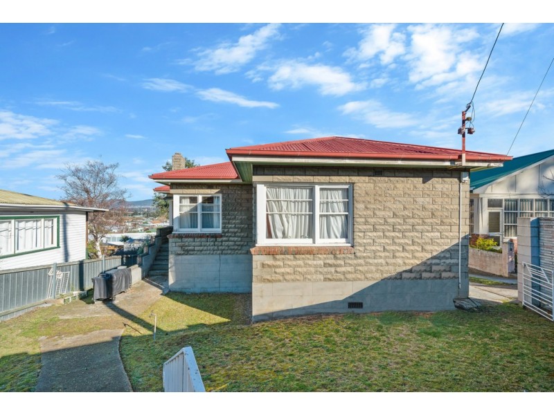 215 East Derwent Highway, Lindisfarne TAS 7015