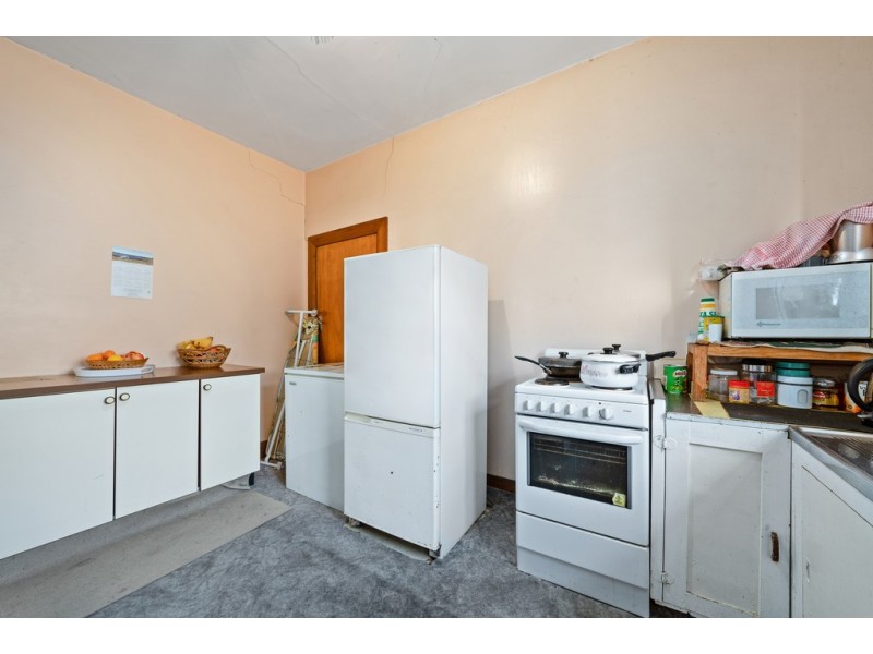 215 East Derwent Highway, Lindisfarne TAS 7015