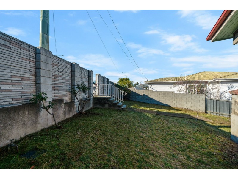 215 East Derwent Highway, Lindisfarne TAS 7015