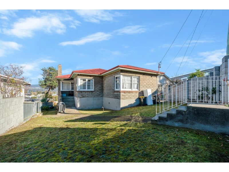 215 East Derwent Highway, Lindisfarne TAS 7015