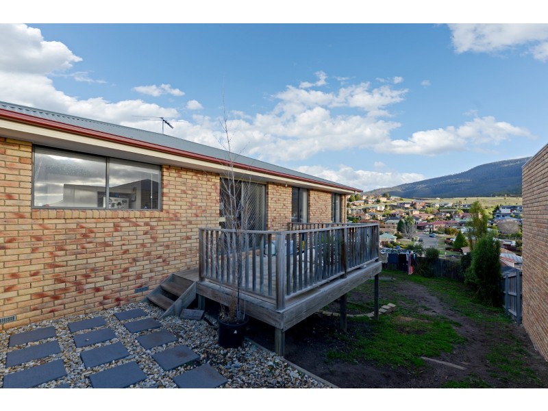 23 Brendan Crescent, Austins Ferry TAS 7011