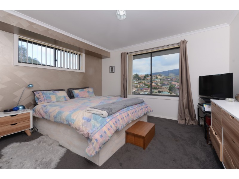 23 Brendan Crescent, Austins Ferry TAS 7011